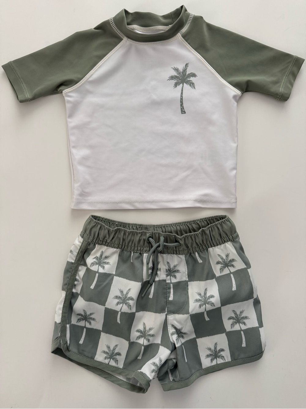 Tommy Bahamas Toddler Palm Print Rashguard Swimsuit Set boys 18M - White & Sage